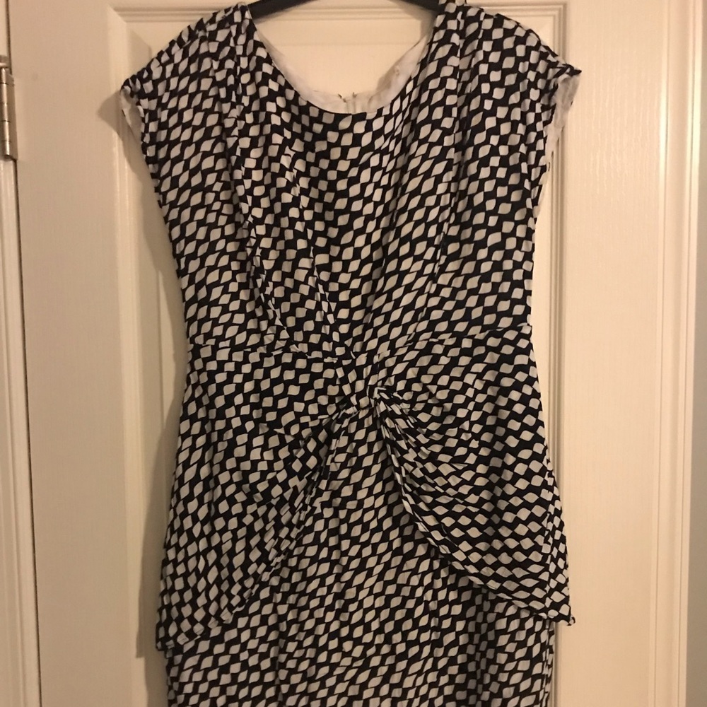 Navy/White short dress with pockets